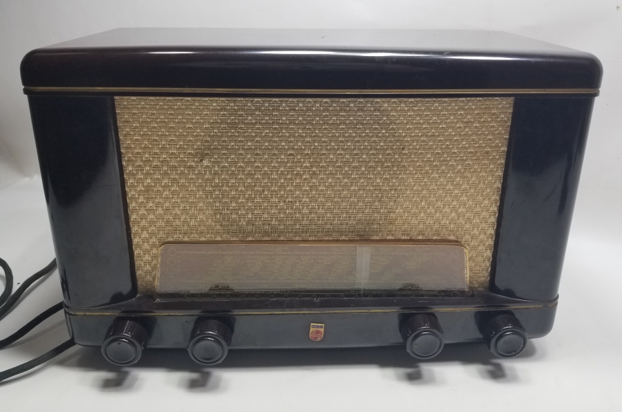 PHILIPS MARKA AHŞAP KASA ANTİKA RADYO