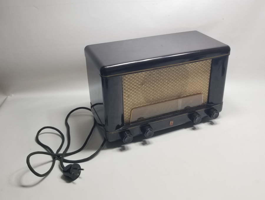 PHILIPS MARKA AHŞAP KASA ANTİKA RADYO