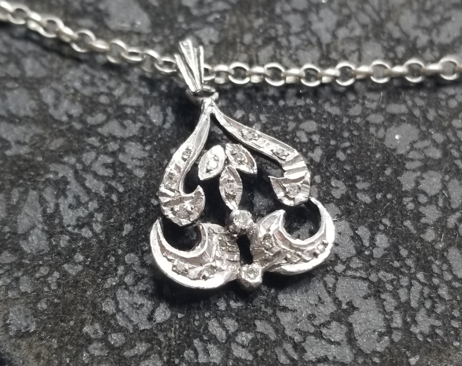 ÖZEL YAPIM PIRLANTA TAŞLI KOLYE