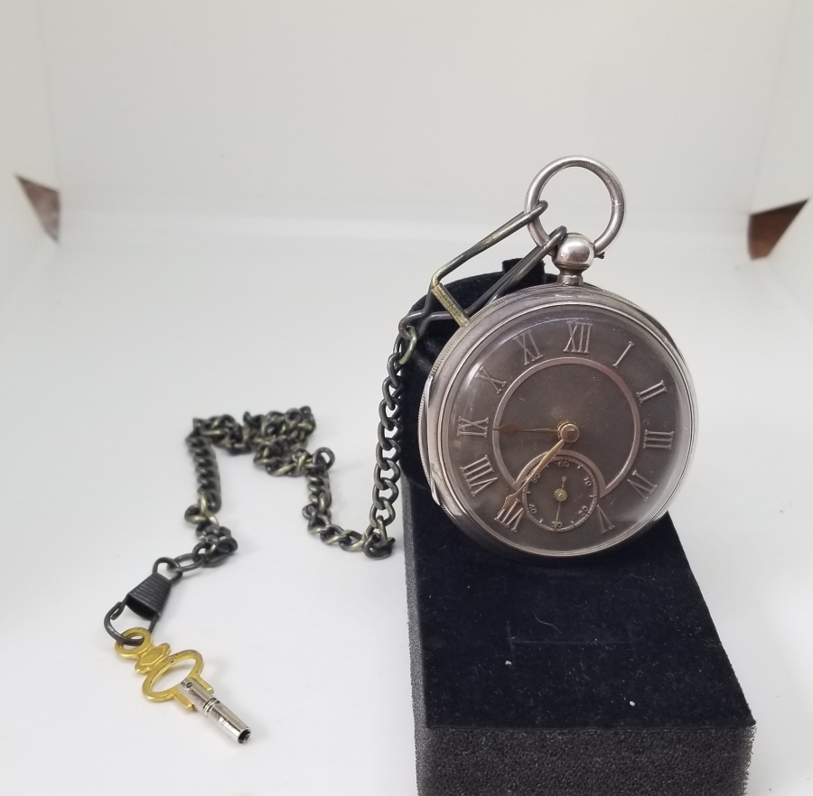 NADİR TİPTE GÜMÜŞ KASA YARIM PRİOR CEP SAATİ