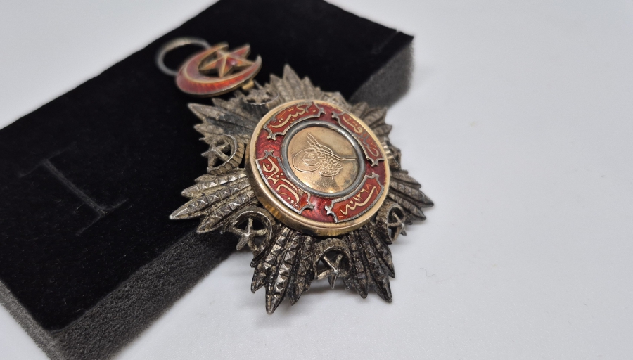 4.DERECE MECİDİ NİŞANI