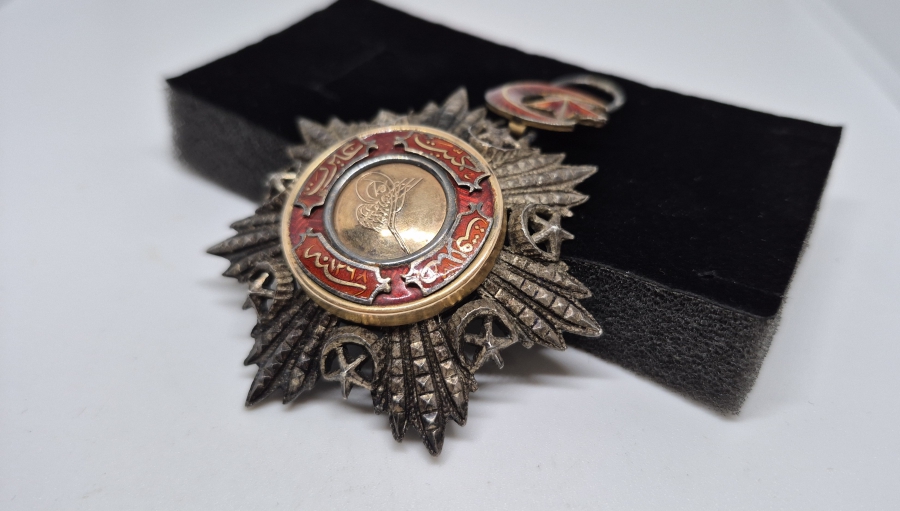 4.DERECE MECİDİ NİŞANI