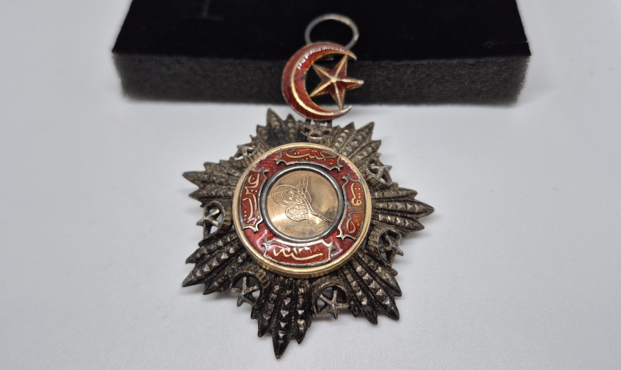 4.DERECE MECİDİ NİŞANI