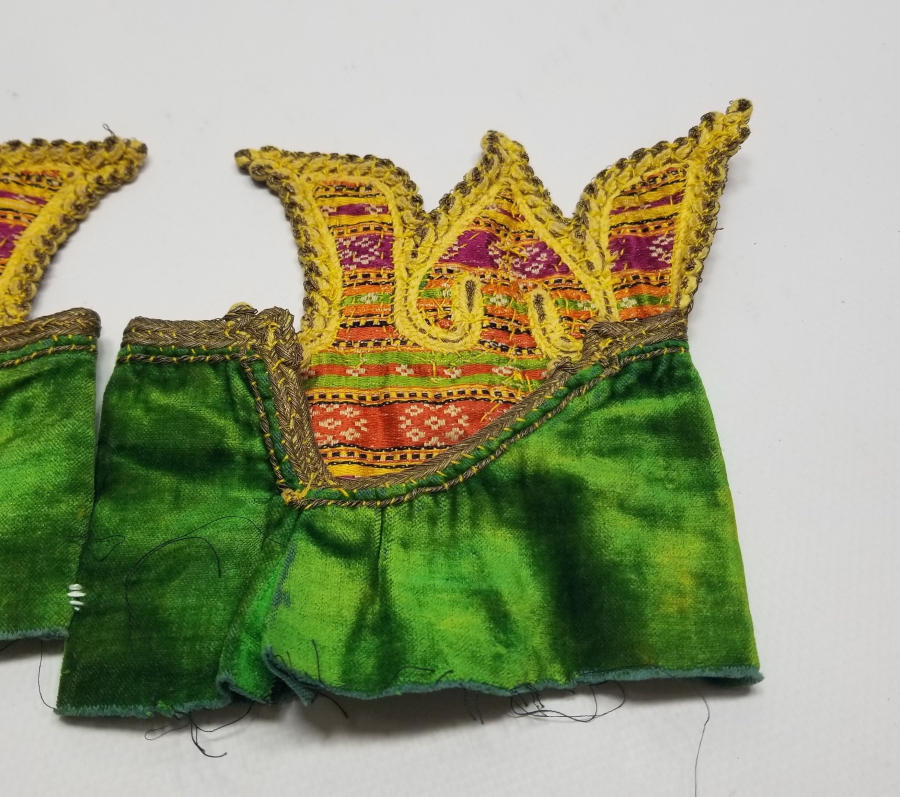 ALTIN SIRMA İŞÇİLİKLİ OSMANLI DÖNEMİ HEREKE YAPIMI SARAY İŞİ KIYAFET KOLU