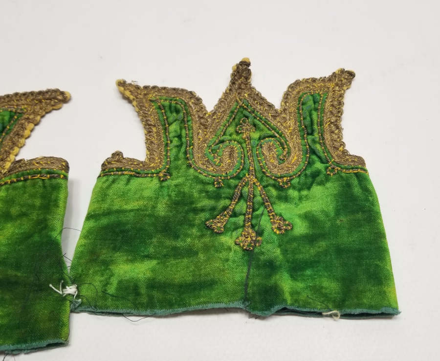 ALTIN SIRMA İŞÇİLİKLİ OSMANLI DÖNEMİ HEREKE YAPIMI SARAY İŞİ KIYAFET KOLU