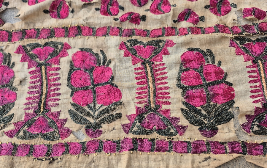 OSMANLI DÖNEMİ SARAY İŞİ ÜZERİ NAR FİGÜRLÜ FERACE YÜZ ÖRTÜSÜ