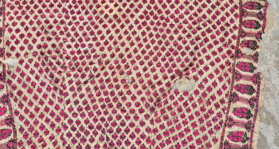 OSMANLI DÖNEMİ SARAY İŞİ ÜZERİ NAR FİGÜRLÜ FERACE YÜZ ÖRTÜSÜ