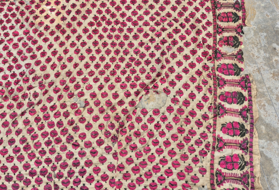 OSMANLI DÖNEMİ SARAY İŞİ ÜZERİ NAR FİGÜRLÜ FERACE YÜZ ÖRTÜSÜ