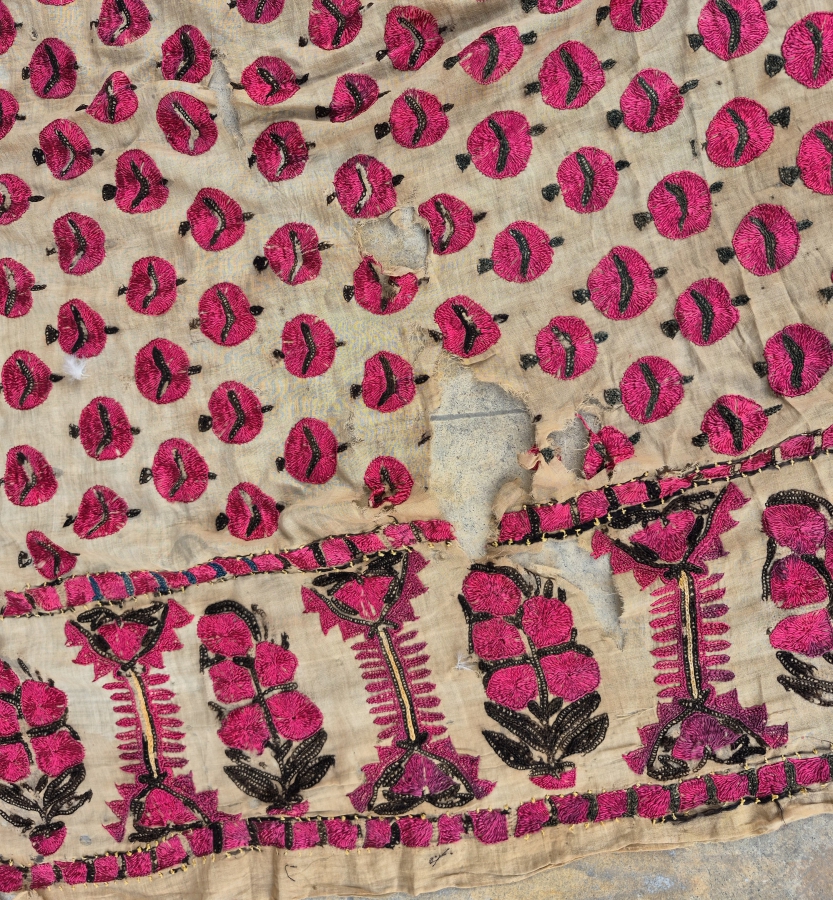 OSMANLI DÖNEMİ SARAY İŞİ ÜZERİ NAR FİGÜRLÜ FERACE YÜZ ÖRTÜSÜ