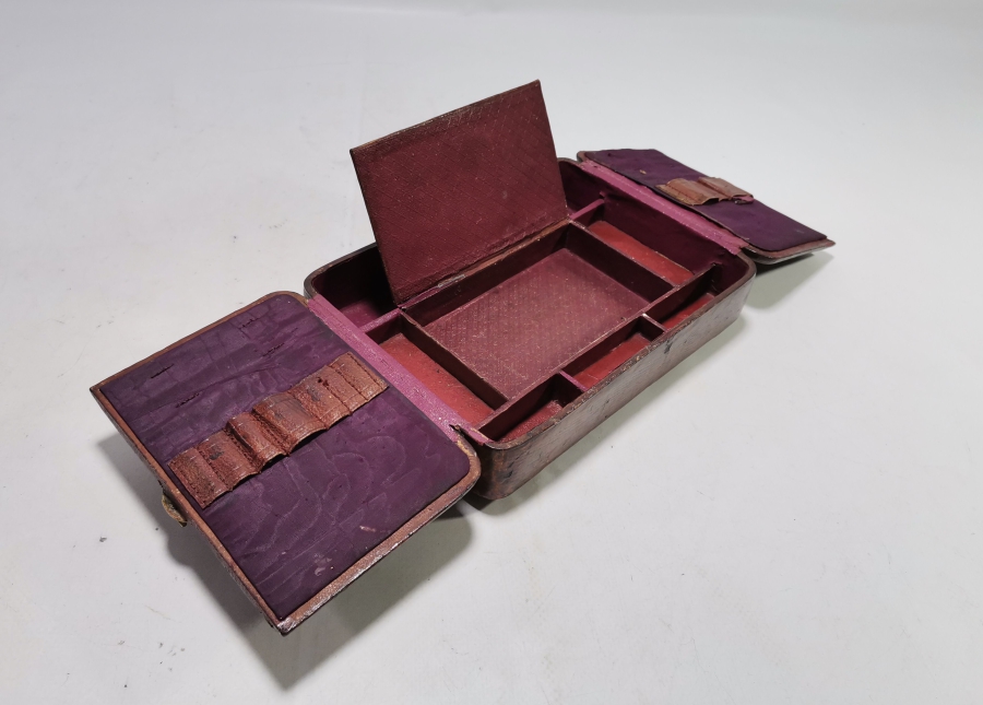 OSMANLI DÖNEMİ NADİR TİPTE HATTAT SEYAHAT ÇANTASI - YAZI ÇANTASI