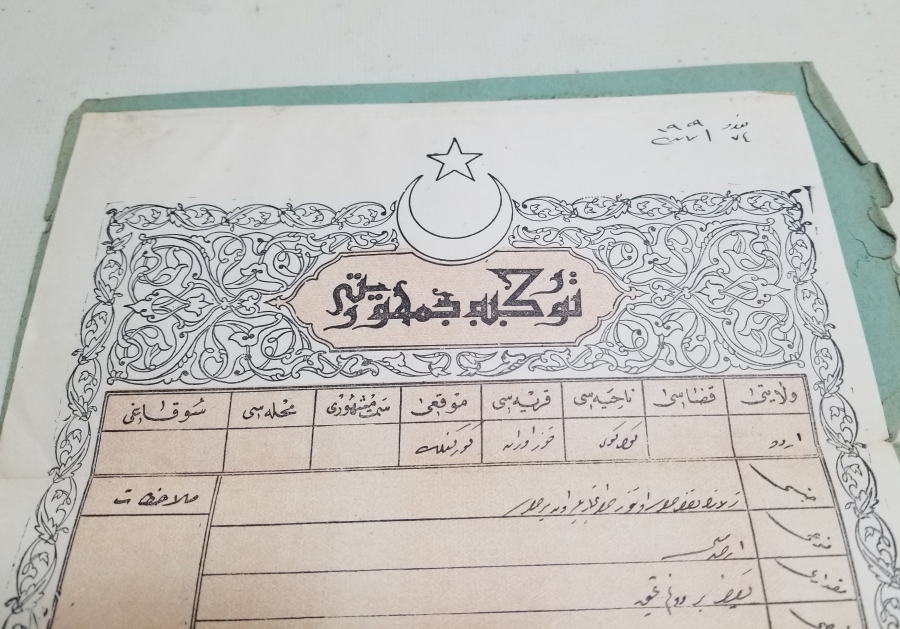 ORİJİNAL KARTONUNDA CUMHURİYET BAŞLARI SENED-İ HAKANİ - TAPU