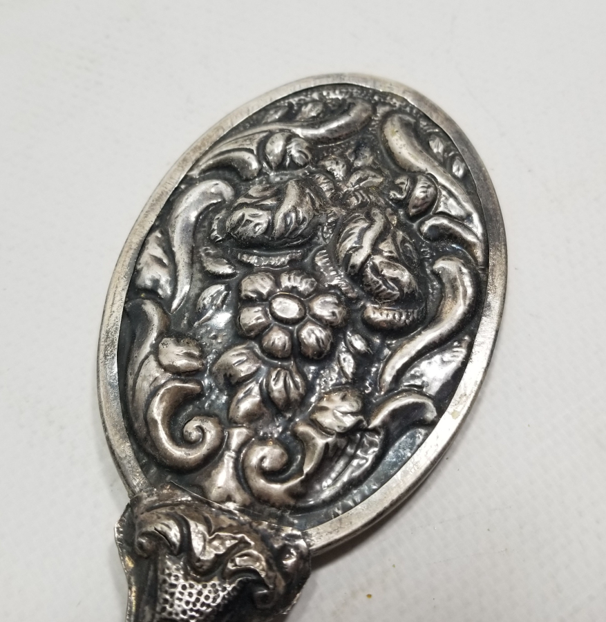 KABARTMA İŞÇİLİKLİ ANTİKA GÜMÜŞ EL AYNASI