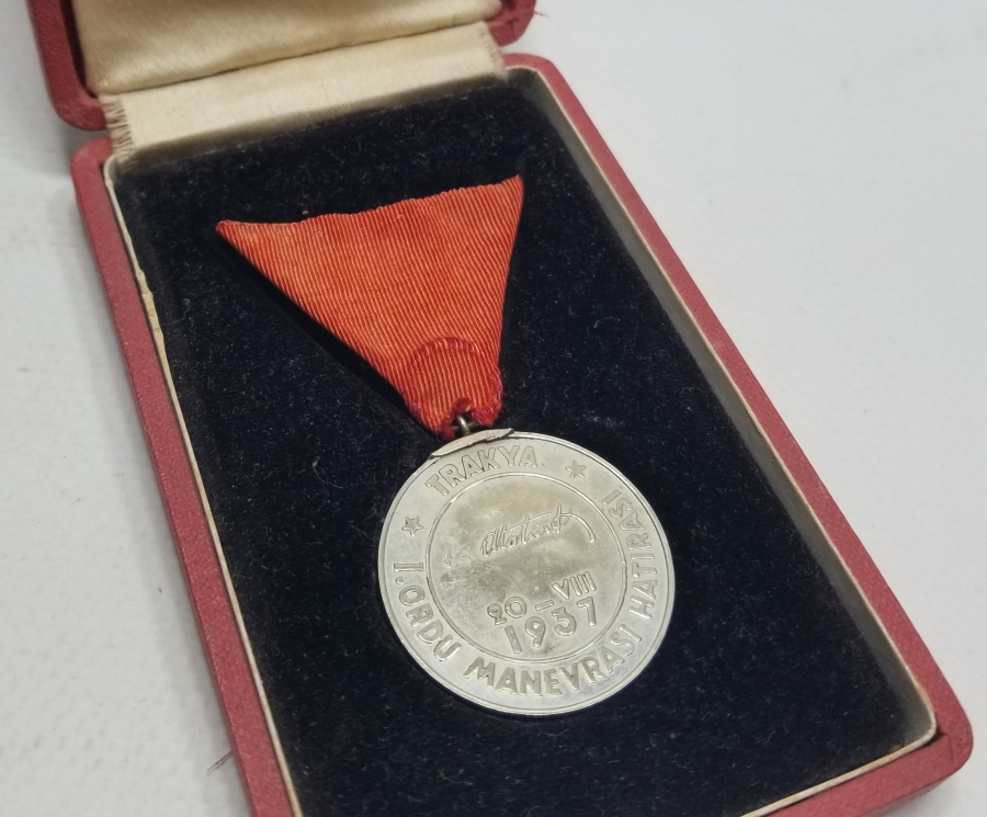 ORİJİNAL KUTUSUNDA TRAKYA 1.ORDU MANEVRASI HATIRASI MADALYA