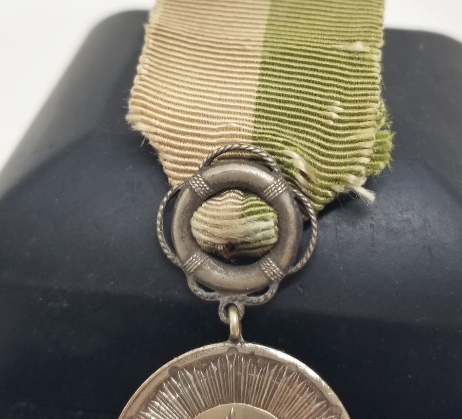 ORİJİNAL ASKISI İLE GÜMÜŞ DONANMA İANE MADALYASI