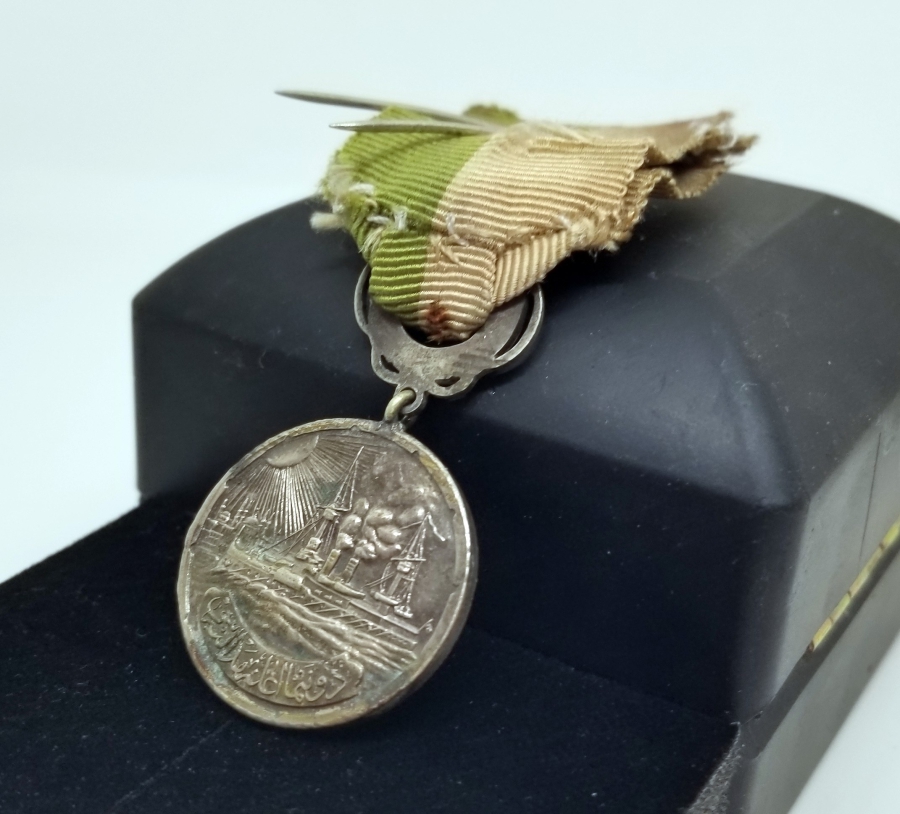 ORİJİNAL ASKISI İLE GÜMÜŞ DONANMA İANE MADALYASI