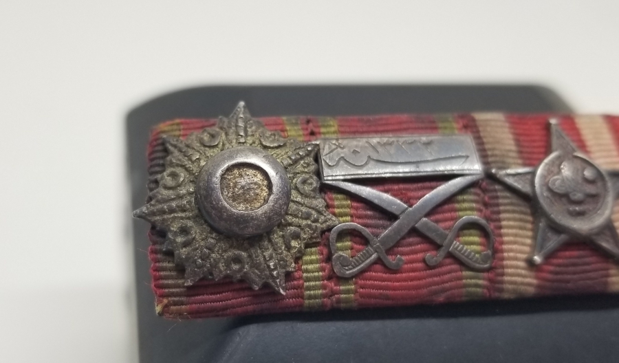 1.DÜNYA SAVAŞINA KATILMIŞ BİR ÜST RÜTBELİ SUBAYIMIZA AİT MİNYATÜR MADALYALI BAR - BARET