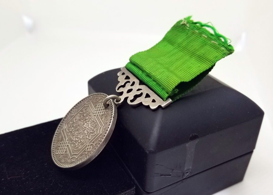 ORİJİNAL ASKI VE KURDELASI İLE GÜMÜŞ TAHLİSİYE MADALYASI