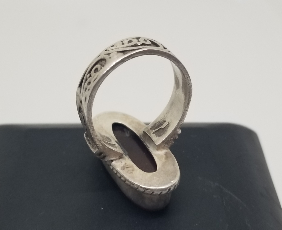 AKİK TAŞLI VE DUALI GÜMÜŞ YÜZÜK