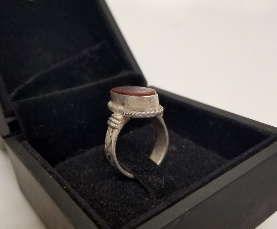 AKİK TAŞLI VE DUALI GÜMÜŞ YÜZÜK