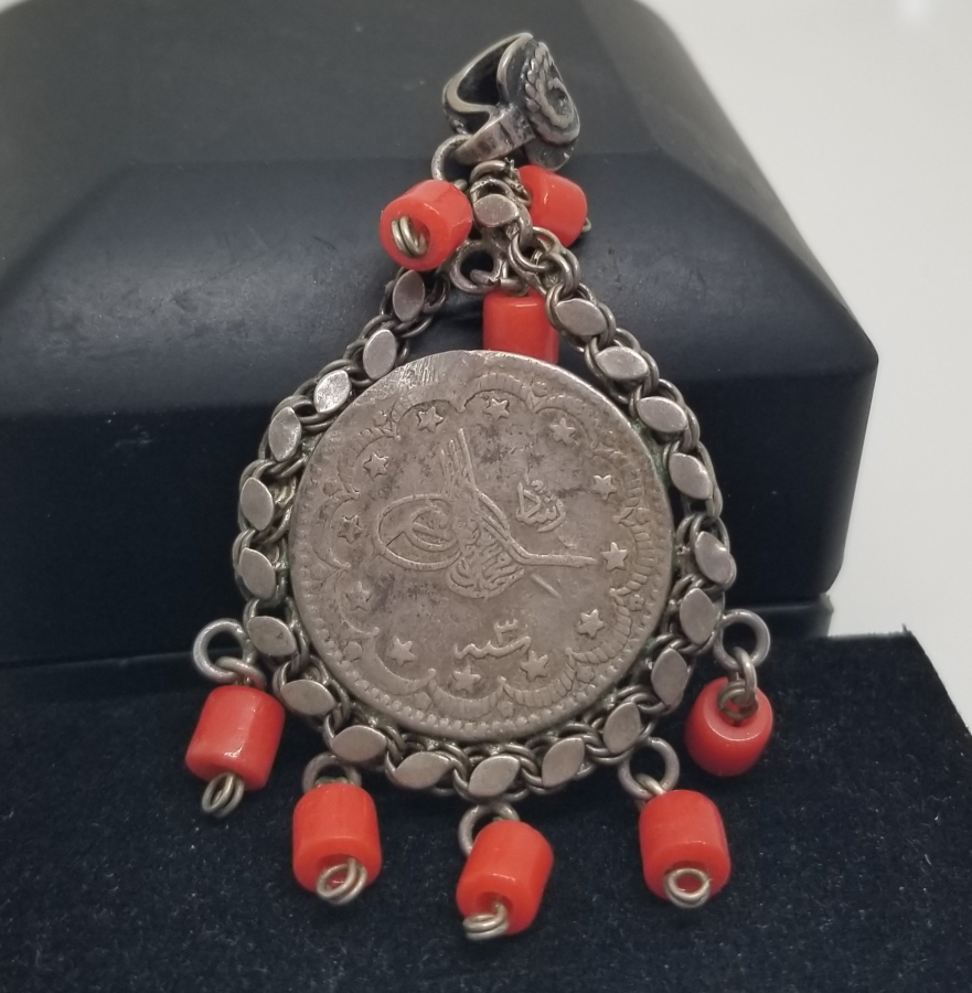 MERCANLI GÜMÜŞ ARMUDİ FORMDA KOLYE UCU