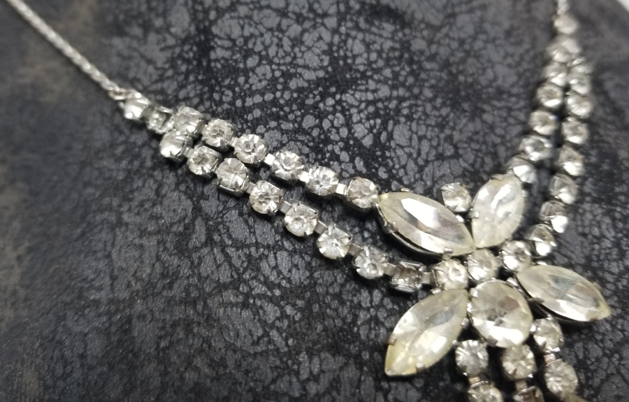 ANTİKA BİNDALLI GERDANLIĞI