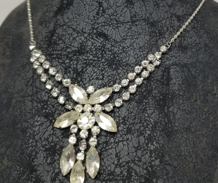 ANTİKA BİNDALLI GERDANLIĞI