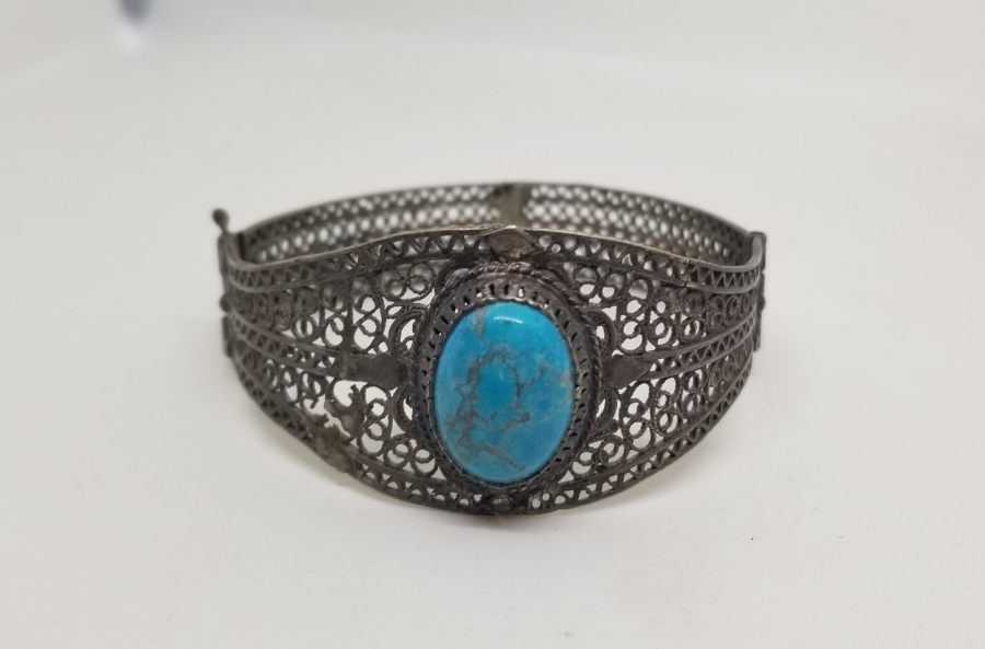 TURKUAZ TAŞLI TELKARİ İŞÇİLİKLİ GÜMÜŞ BİLEZİK
