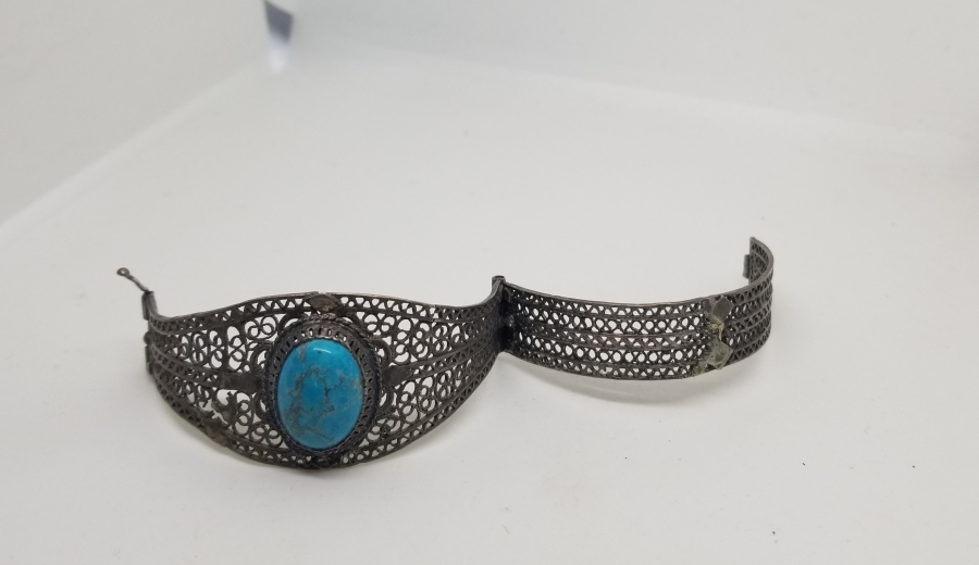 TURKUAZ TAŞLI TELKARİ İŞÇİLİKLİ GÜMÜŞ BİLEZİK