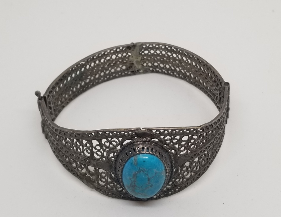 TURKUAZ TAŞLI TELKARİ İŞÇİLİKLİ GÜMÜŞ BİLEZİK