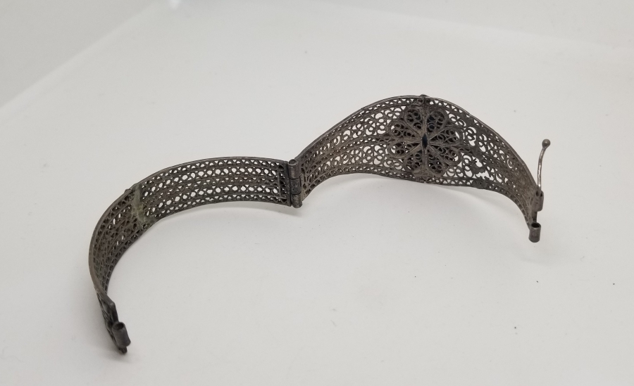 TURKUAZ TAŞLI TELKARİ İŞÇİLİKLİ GÜMÜŞ BİLEZİK