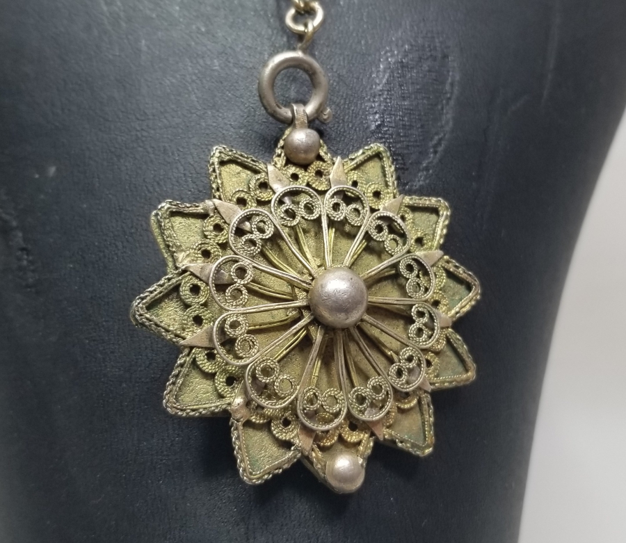 TESLİM TAŞI FORMUNDA YAPILMIŞ OSMANLI DÖNEMİ BEKTAŞİ KOLYE