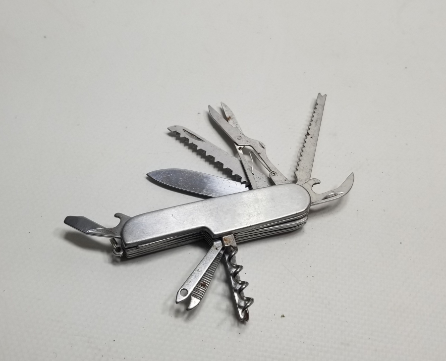 ÇOK AMAÇLI ANTİKA İSVİÇRE ÇAKISI