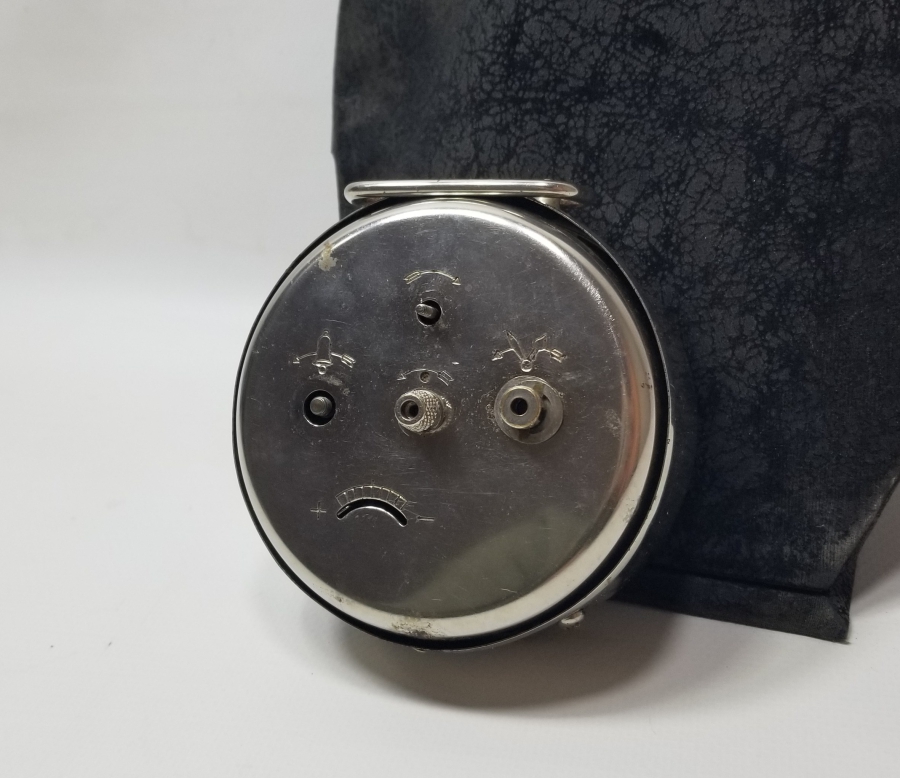 HALİYLE KONDİSYONDA KURMALI ANTİKA MASA SAATİ