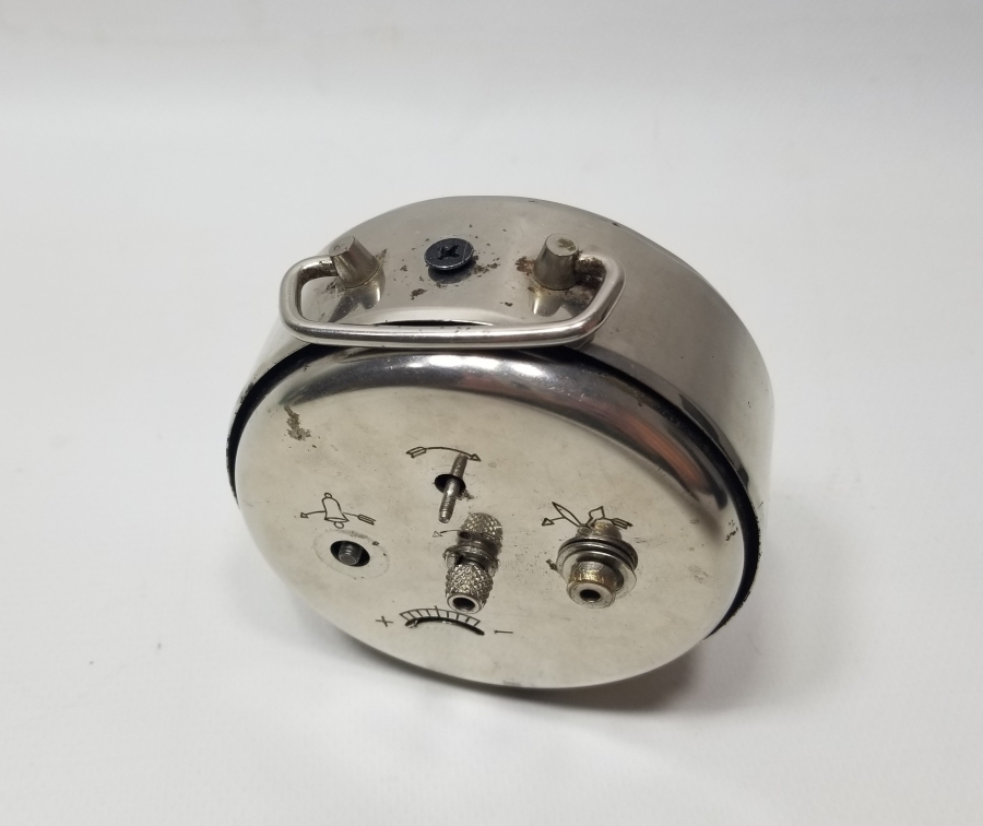 HALİYLE KONDİSYONDA KURMALI ANTİKA MASA SAATİ