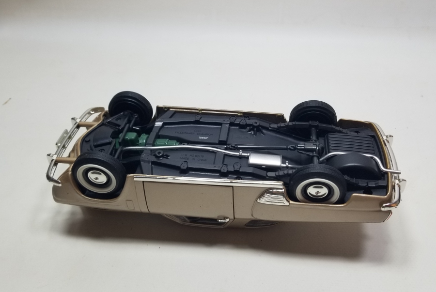 1/18 ORANLI DEKORATİF OYUNCAK ARABA