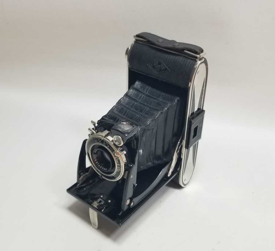 NADİR TİPTE ANTİKA KÖRÜKLÜ FOTOĞRAF MAKİNESİ