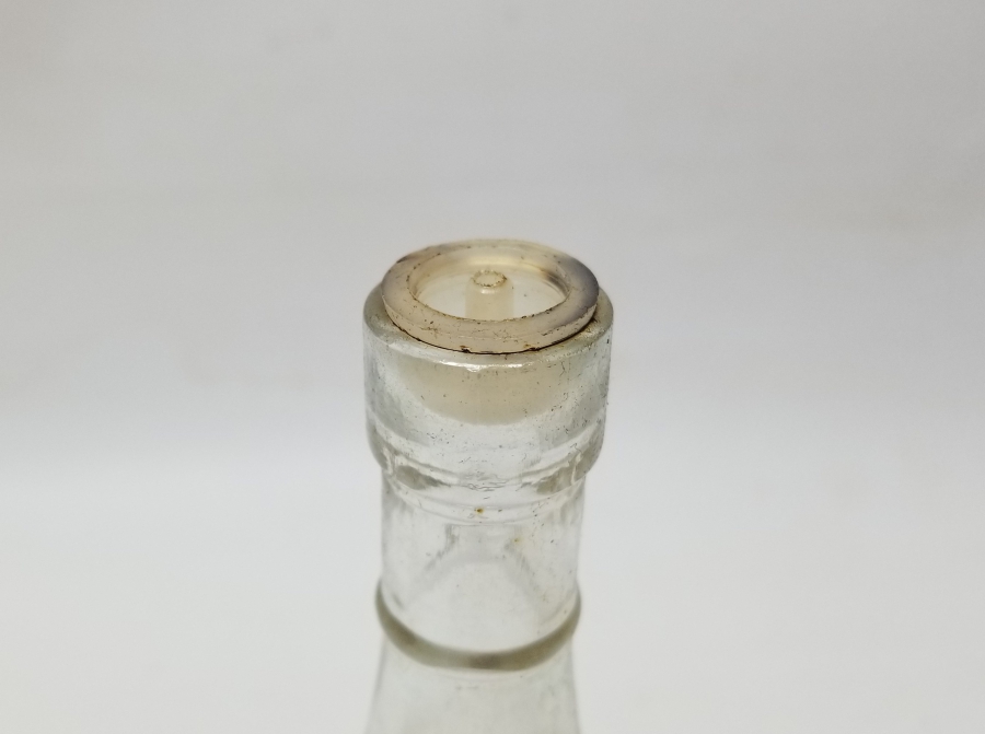 ÜZERİ TUĞRA FORMLU ANTİKA CAM ŞİŞE