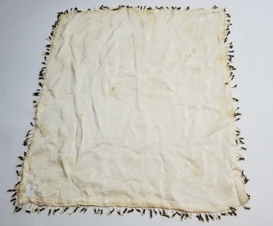 OSMANLI DÖNEMİ KARANFİLLİ İPEK DAMAT MENDİLİ