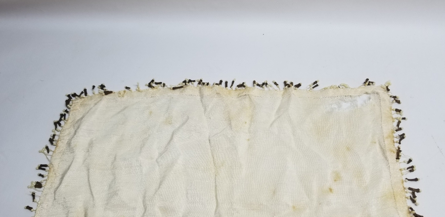 OSMANLI DÖNEMİ KARANFİLLİ İPEK DAMAT MENDİLİ