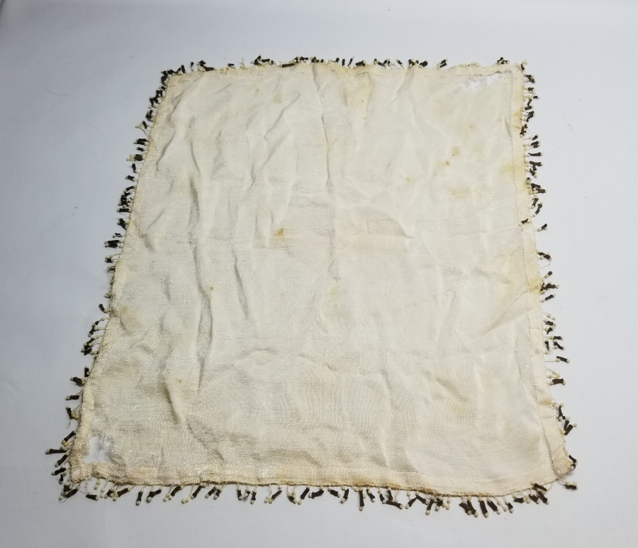 OSMANLI DÖNEMİ KARANFİLLİ İPEK DAMAT MENDİLİ