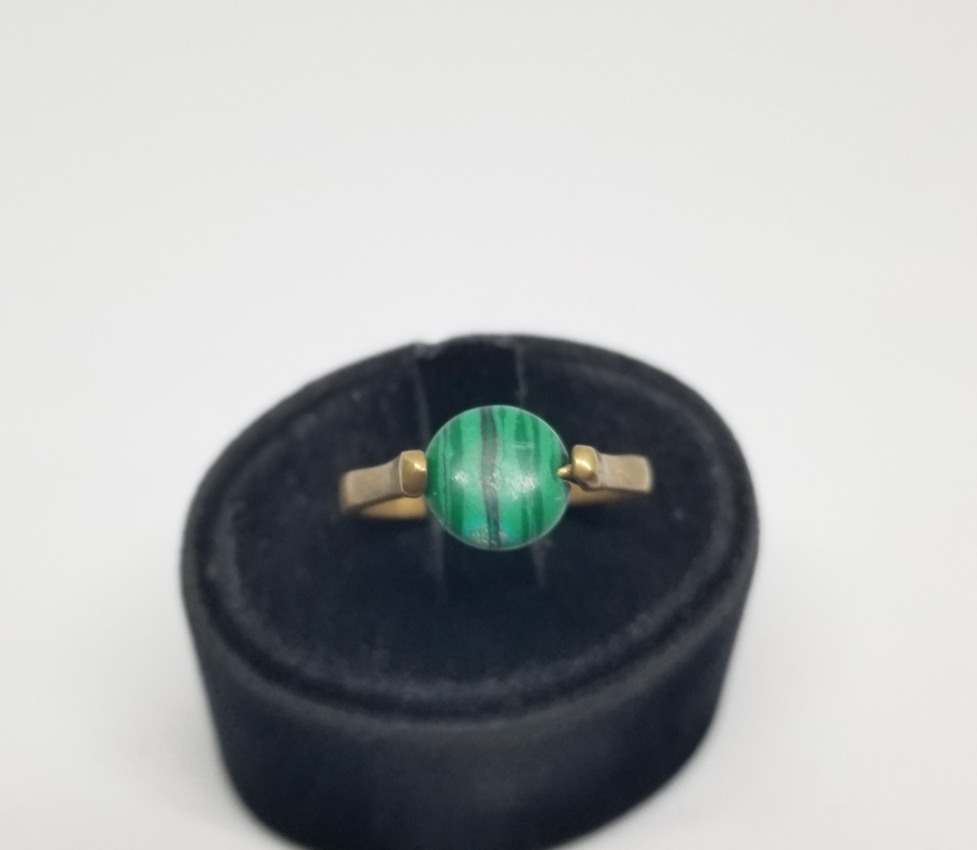 ÜZERİ DOĞAL TAŞLI AVRUPA YÜZÜK