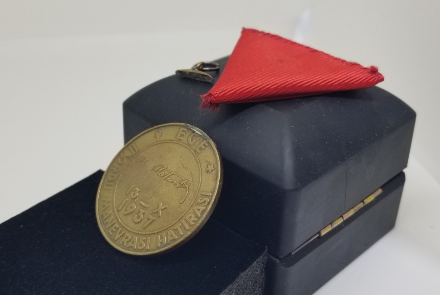 ORİJİNAL ASKI VE KURDELASIYLA EGE 2.ORDU MANEVRASI HATIRASI MADALYA