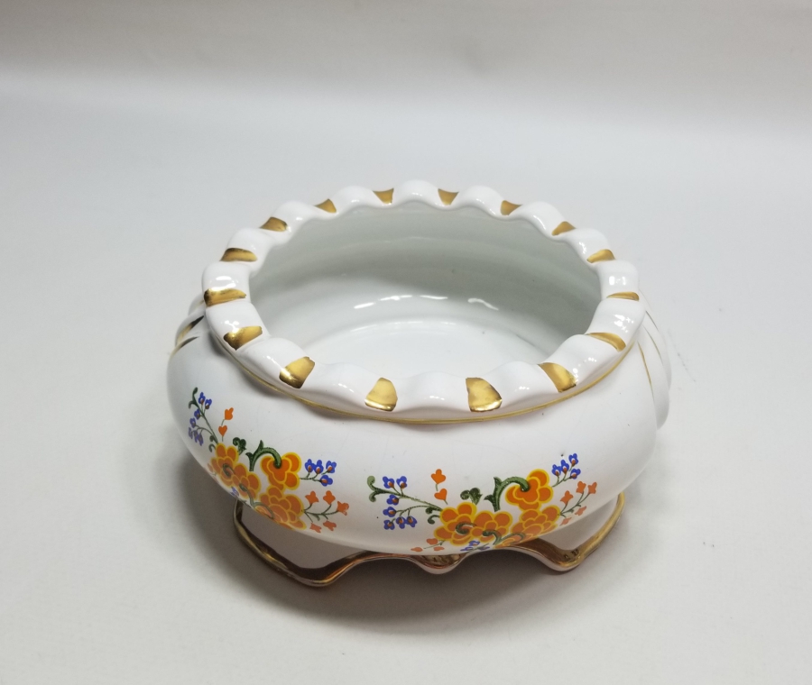 ÜZERİ ALTIN VARAKLI YERLİ YAPIM ANTİKA SERAMİK ŞEKERLİK