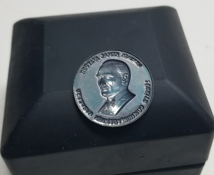 ANTİKA GÜMÜŞ ATATÜRK ROZETİ