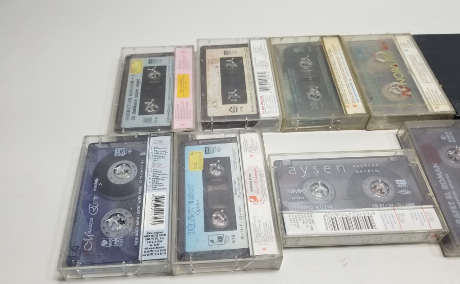 İÇLERİ DOLU NOSTALJİK KASET LOTU