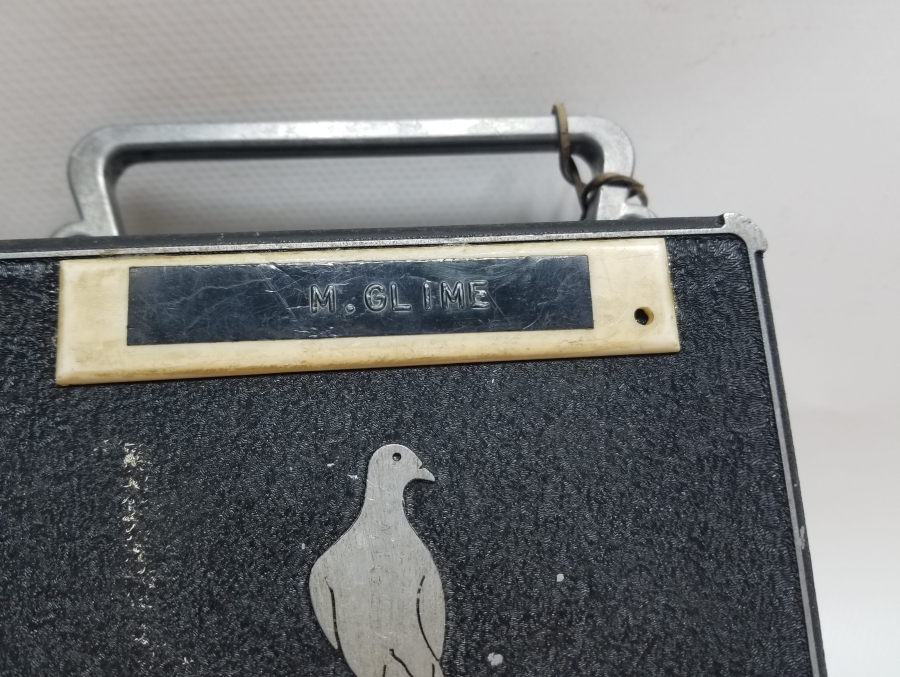 ÇALIŞIR DURUMDA ORİJİNAL ANAHTARIYLA ÇOK NADİR GÜVERCİN YARIŞ SAATİ