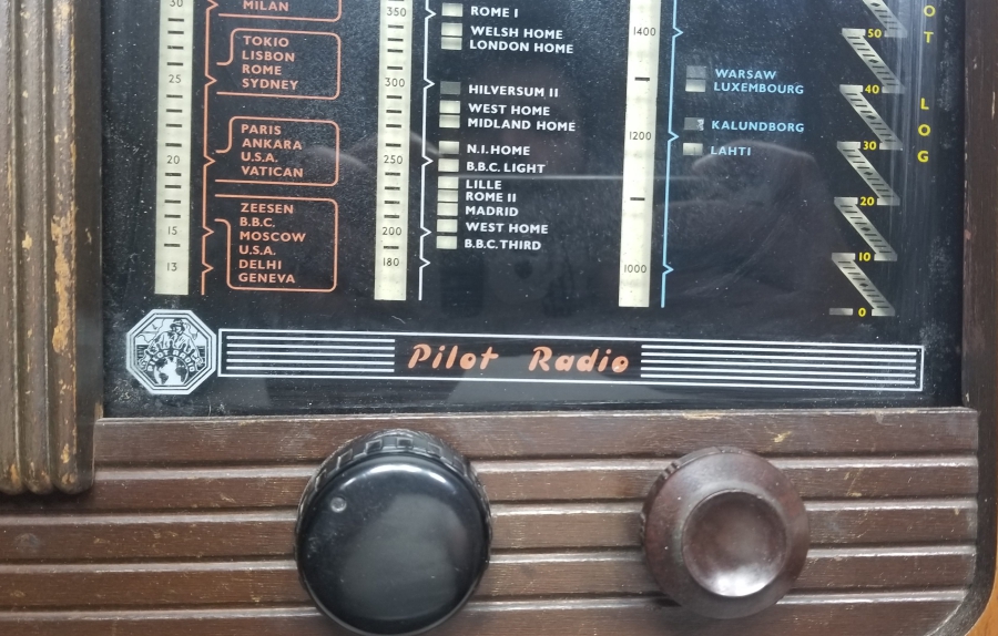 AHŞAP KASA BÜYÜK BOY ANTİKA RADYO