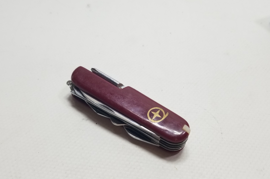 ÇOK AMAÇLI ANTİKA İSVİÇRE ÇAKISI