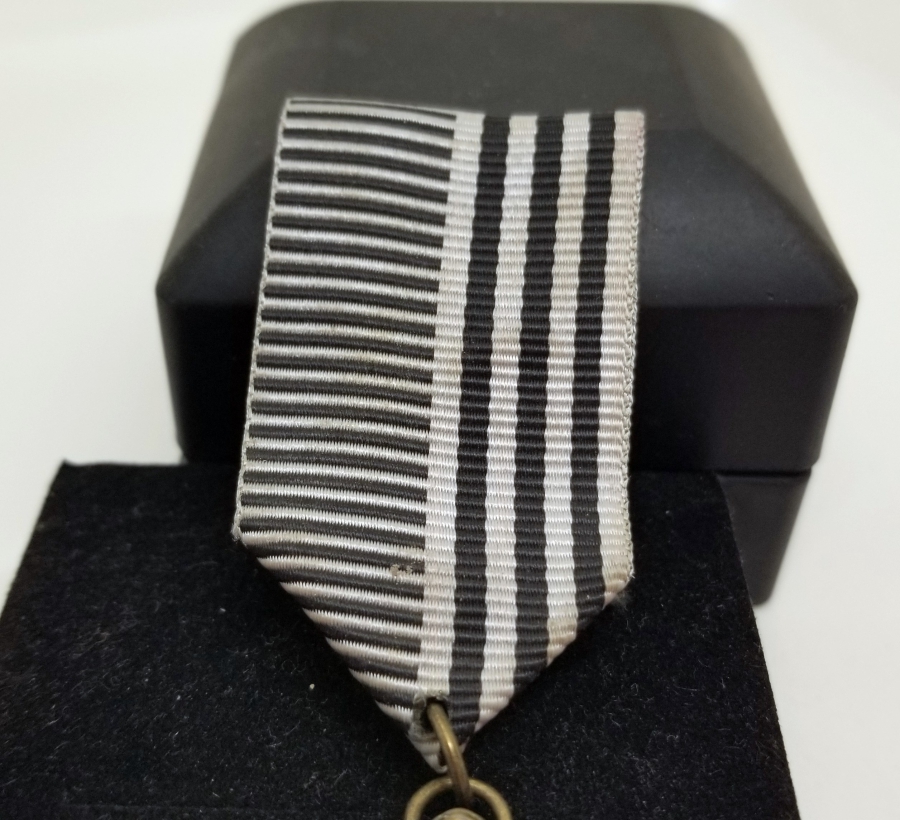 ORİJİNAL ASKISIYLA ANTİKA JAPON MADALYA