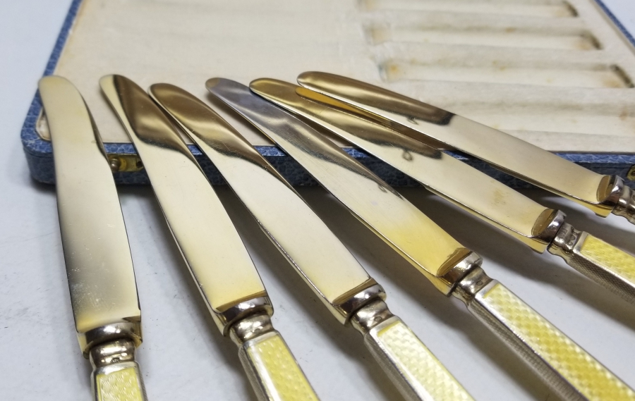 ORİJİNAL KUTUSUNDA MİNE İŞÇİLİKLİ ANTİKA GÜMÜŞ BALIK BIÇAĞI TAKIMI